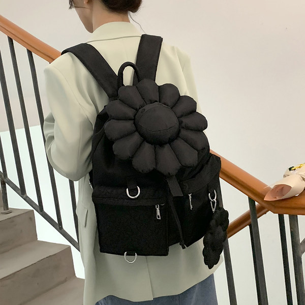 Ženski tekstilni ruksak s 3D dekoracijom i vezom