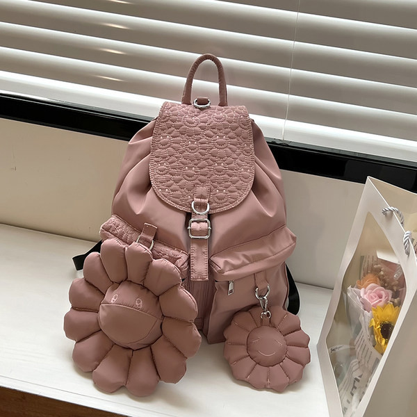 Ženski tekstilni ruksak s 3D dekoracijom i vezom