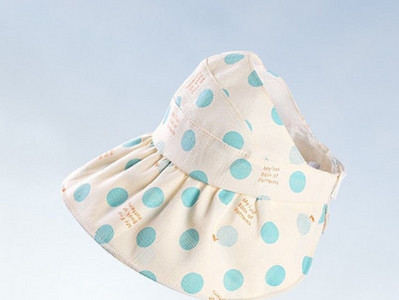 Laste suvemüts tüdrukutele täppidel