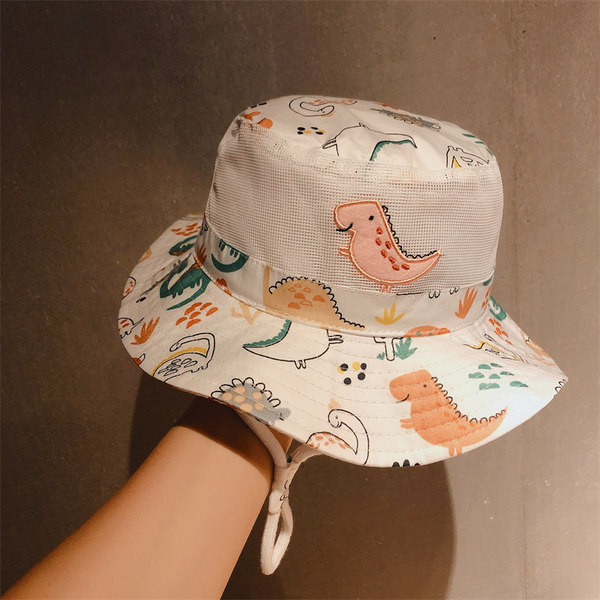 Laste tekstiilist müts võrkosaga