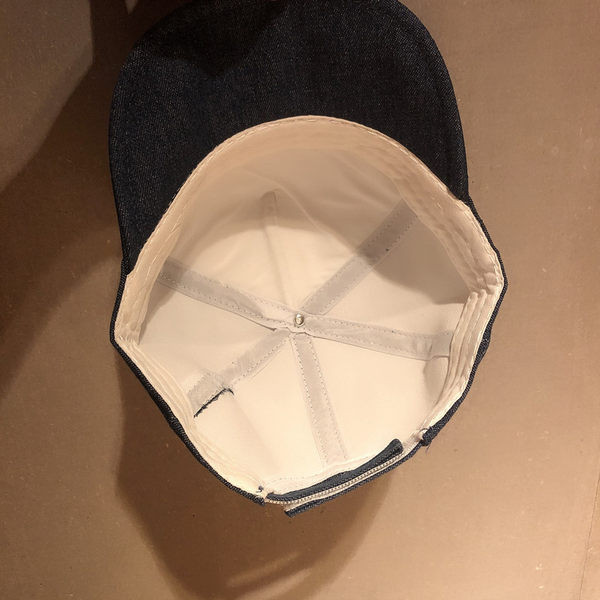 Moodne tikandiga lastemüts