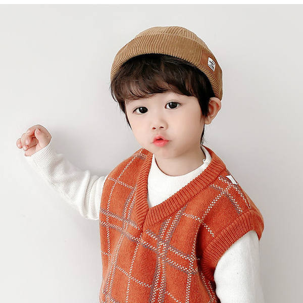 Igapäevane laste embleemiga triibuline müts poistele