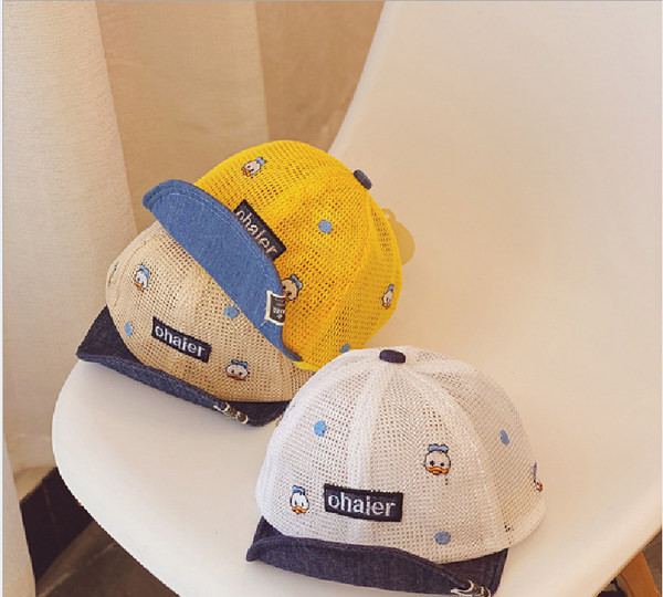 Laste võrgust müts teksatükkide ja tikandiga