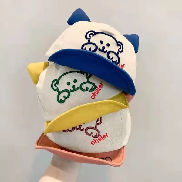 Beebi kevadmüts tikandi ja visiiriga