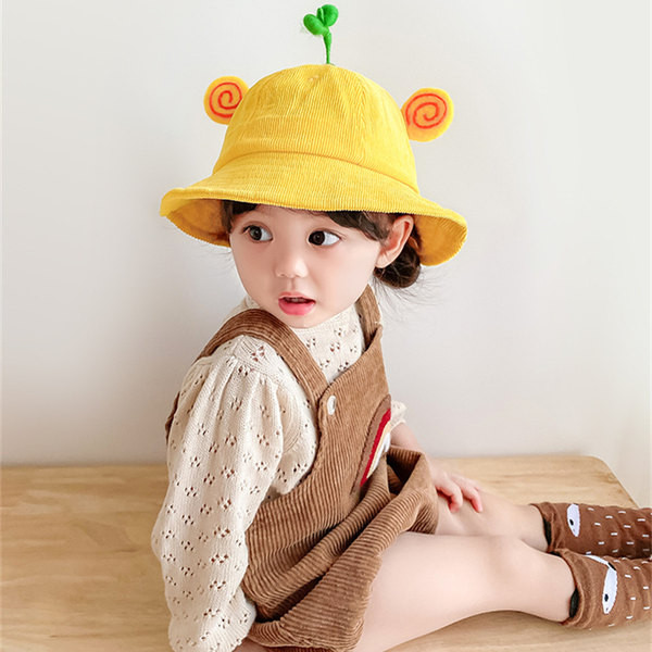 Uue mudeli 3D elemendiga lastemüts tüdrukutele