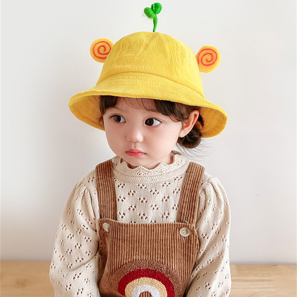 Uue mudeli 3D elemendiga lastemüts tüdrukutele