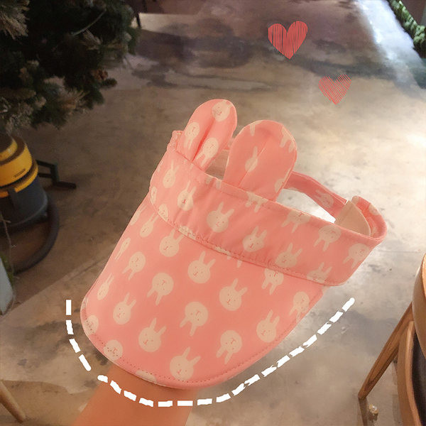 Laste tekstiilist värvilise mustriga visiir