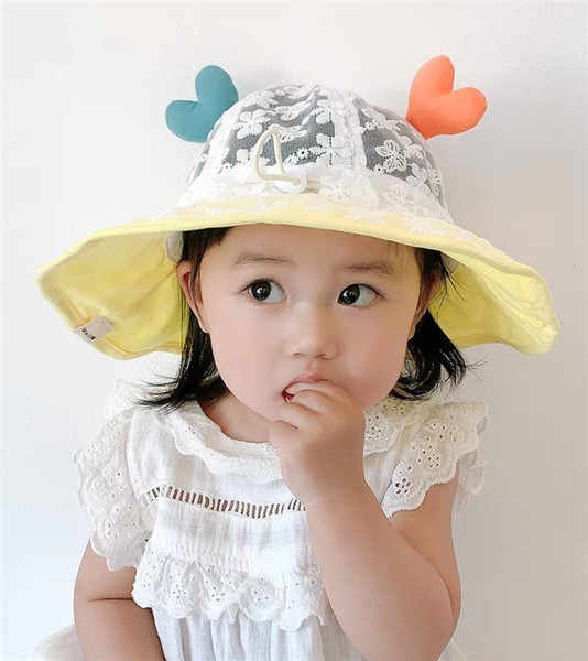 Laste kalamüts tikandi ja 3D elemendiga