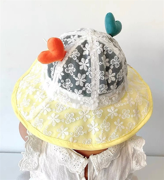 Laste kalamüts tikandi ja 3D elemendiga