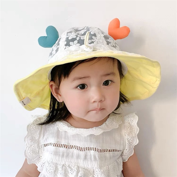 Laste kalamüts tikandi ja 3D elemendiga