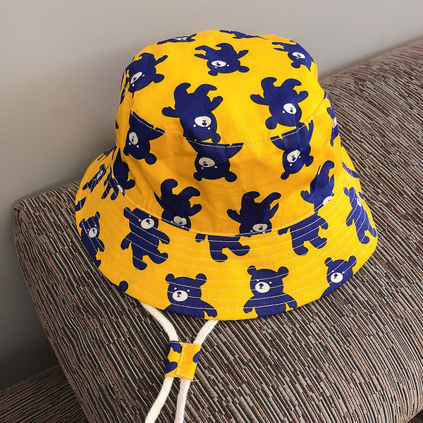 Värvilise aplikatsiooniga laste suvemüts poistele