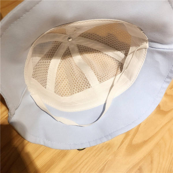 Suvine beebimüts narmaste ja aplikatsiooniga