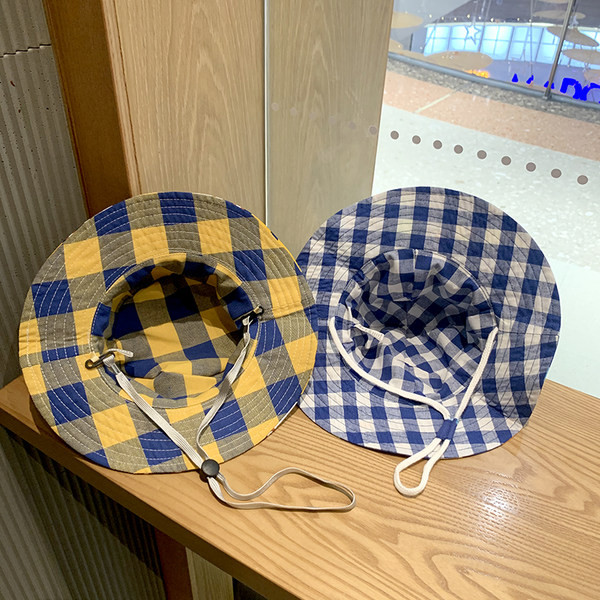 Värvimustriga suvine tekstiilist müts