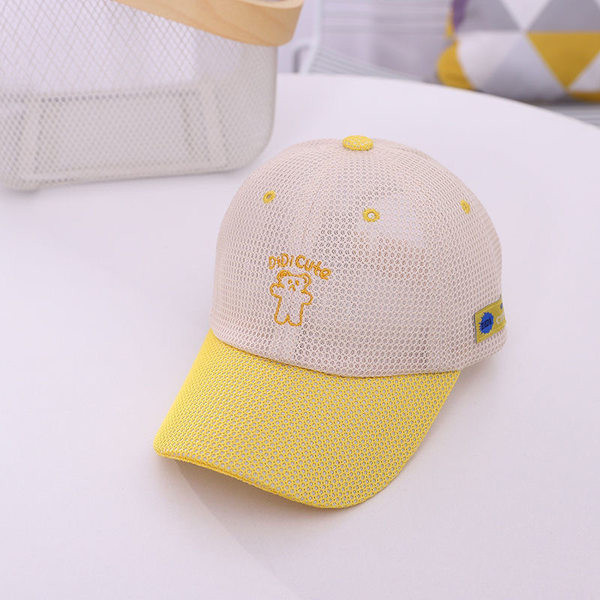 Visiiri ja tikandiga lastemüts