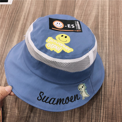 Παιδικό καπέλο με πολύχρωμες εφαρμογές