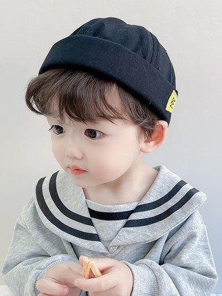 Uue mudeli embleemiga lastemüts - mitut värvi