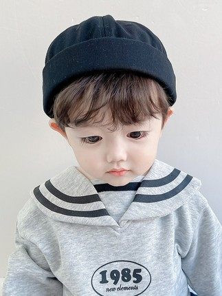 Uue mudeli embleemiga lastemüts - mitut värvi