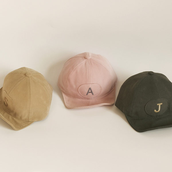 Tikandite ja visiiriga igapäevane lastemüts