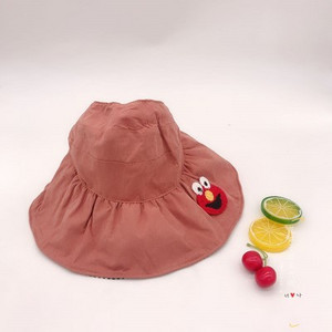 Lipsude ja 3D-rakendusega laste kalamüts