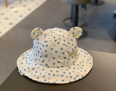 Moodne 3D elementidega lastemüts