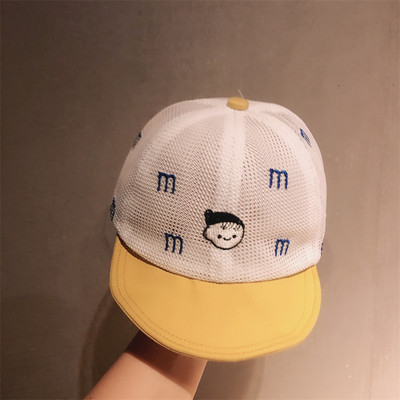 Võrgust valmistatud laste pesapallimüts