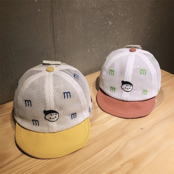 Võrgust valmistatud laste pesapallimüts