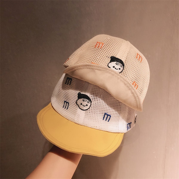 Võrgust valmistatud laste pesapallimüts