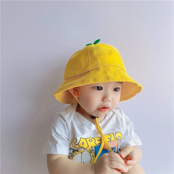 Детска шапка с периферия и връзки от дишаща материя