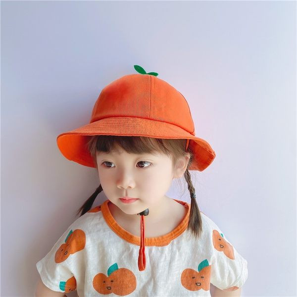 Hingavast kangast narmaste ja lipsudega lastemüts