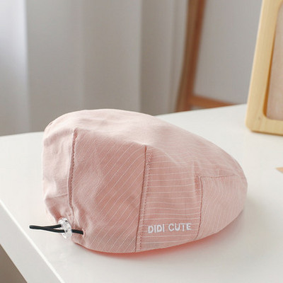 Bērnu beretes tipa cepure ar izšūtu uzrakstu