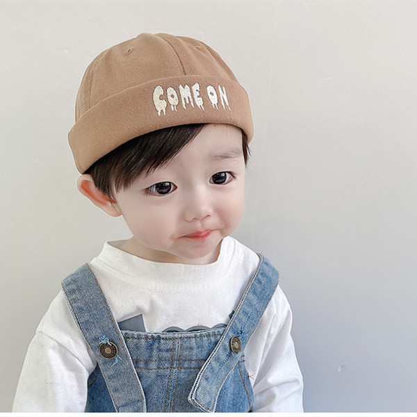 Uus mudel beebimüts kirjaga