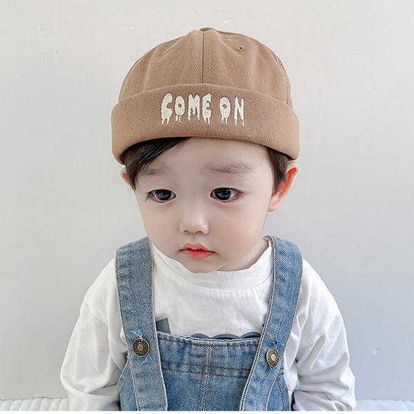 Uus mudel beebimüts kirjaga