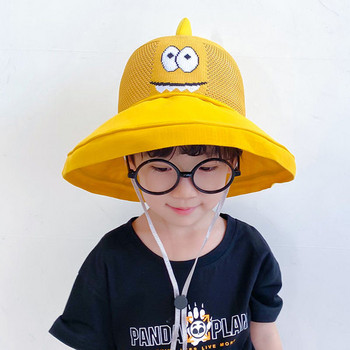 Детска шапка с широка периферия и 3D елемент