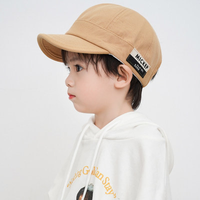 Dječja kapa sa šilterom i grbom