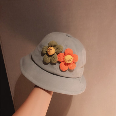 Dječja kapa za djevojčice s 3D cvjetovima
