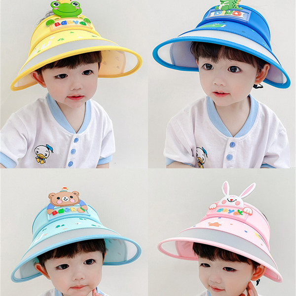 Vaikiška kepurė su dideliu krašteliu ir 3D aplikacija