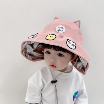 Narmaste ja tikanditega lastemüts