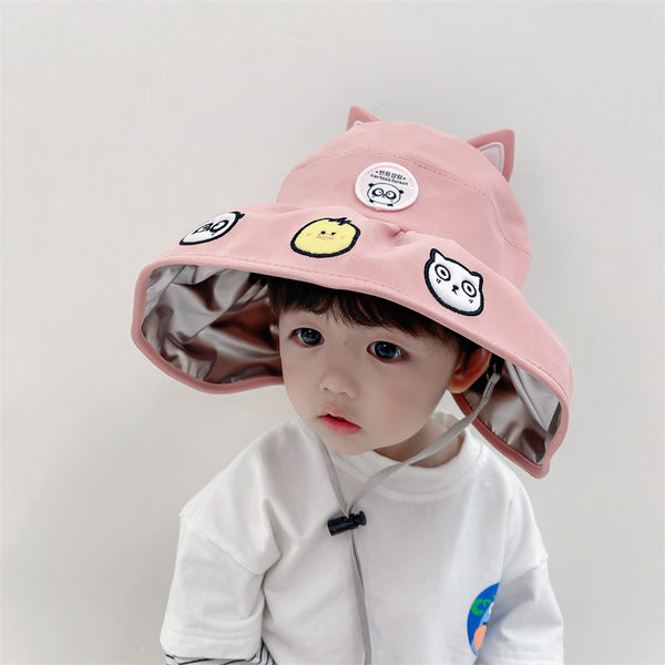 Narmaste ja tikanditega lastemüts