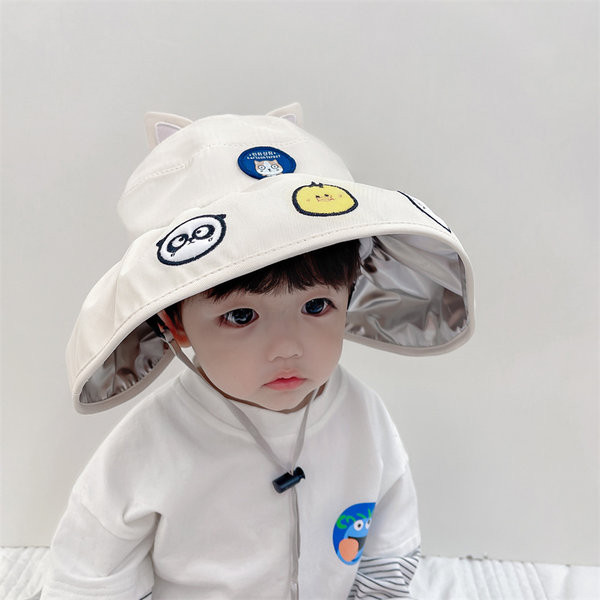 Narmaste ja tikanditega lastemüts