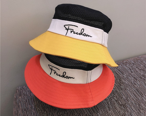 Suvine lastemüts tikandiga