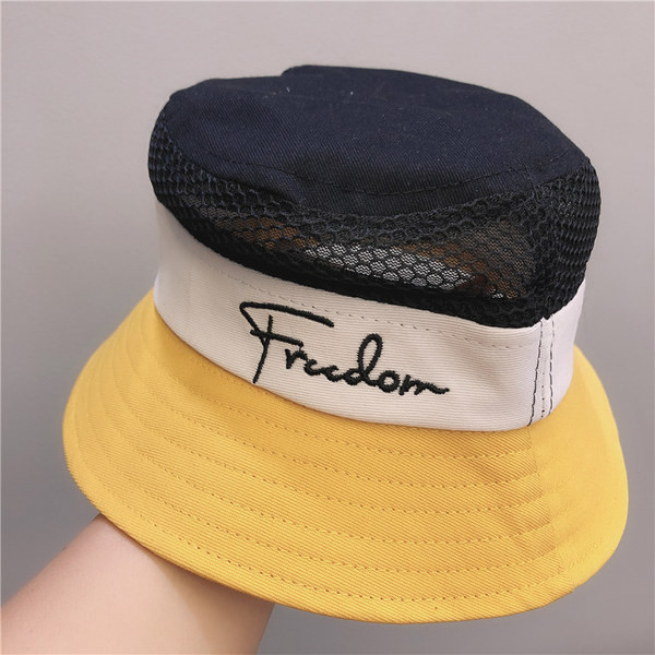 Suvine lastemüts tikandiga