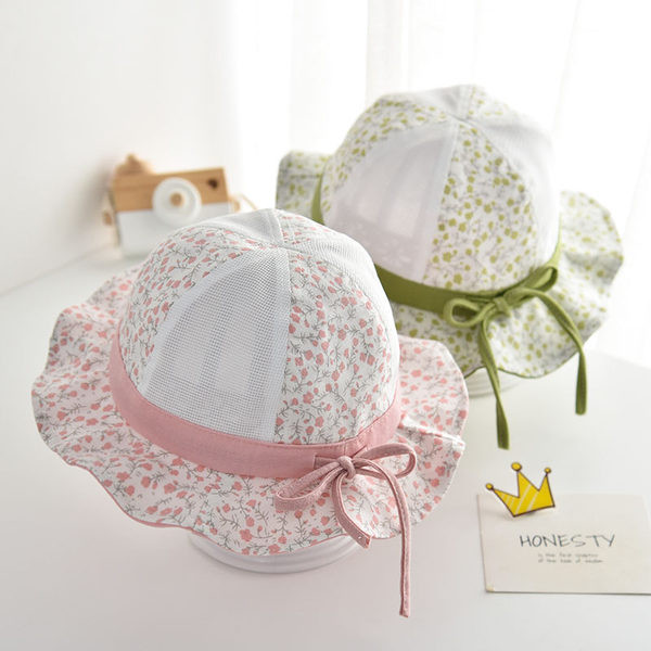 Lillemotiivide ja paelaga võrkkangast lastemüts