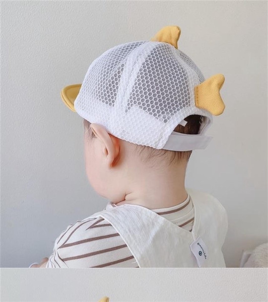 Visiiri ja võrguga lastemüts