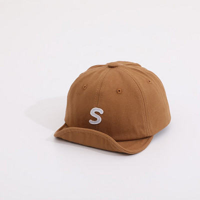 Moodne visiiriga lastemüts - mitut värvi