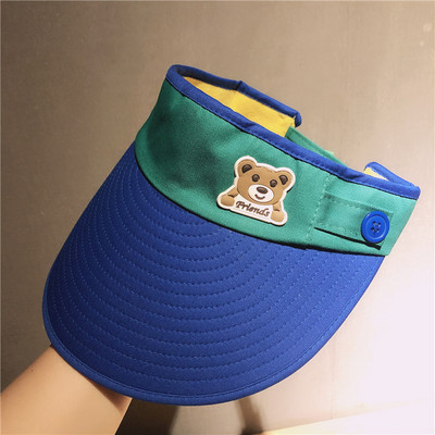 Suvine visiiri ja kaisukaru aplikatsiooniga lastemüts