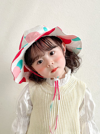 Цветна детска шапка с широка периферия за момичета