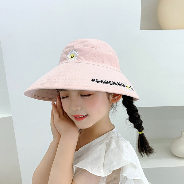 Visiiri ja tikandiga lastemüts tüdrukutele