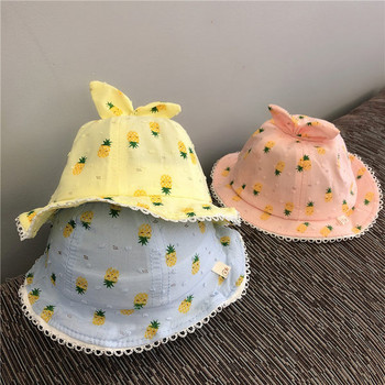 Детска текстилна шапка с цветна апликация и 3D елемент