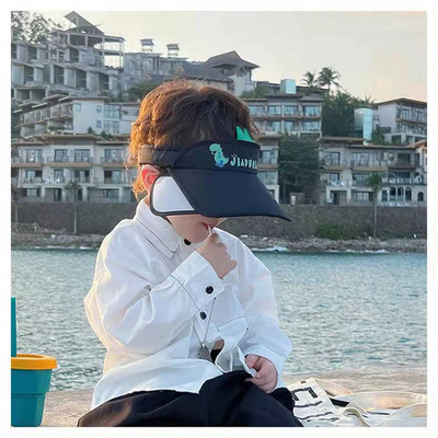 Rakendusega päikesesirm lastele