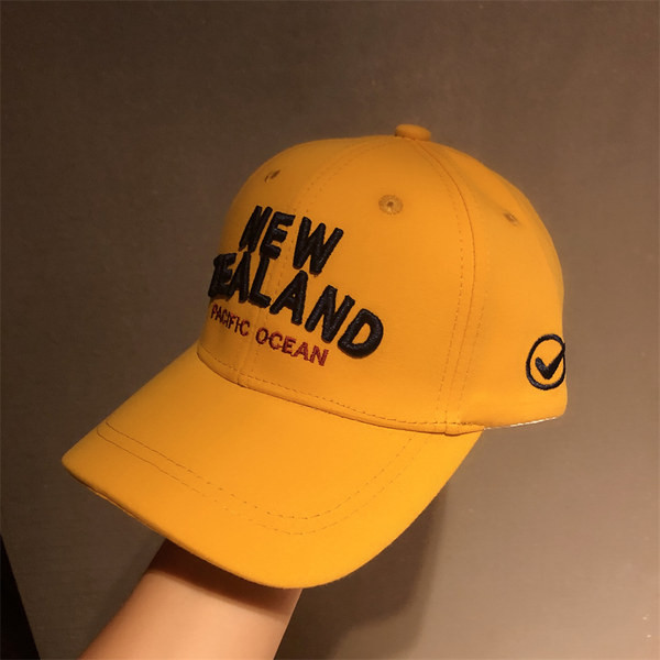 Ležerna kapa s izvezenim natpisom za dječake